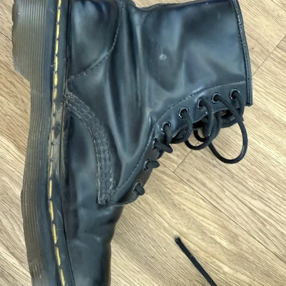 Dr Martens Black Leather Lace-Up Combat Boots - Woman - Picture 8 of 11